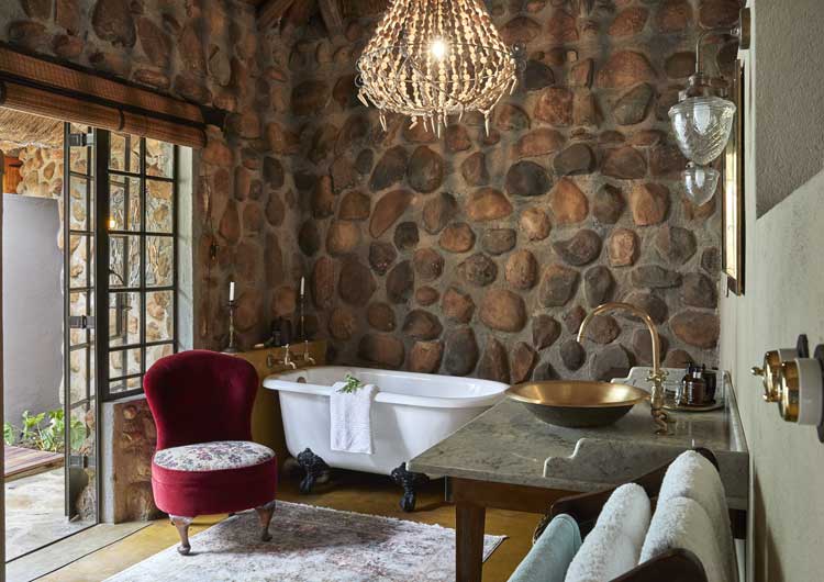 Bathroom - Geiger�s Camp
