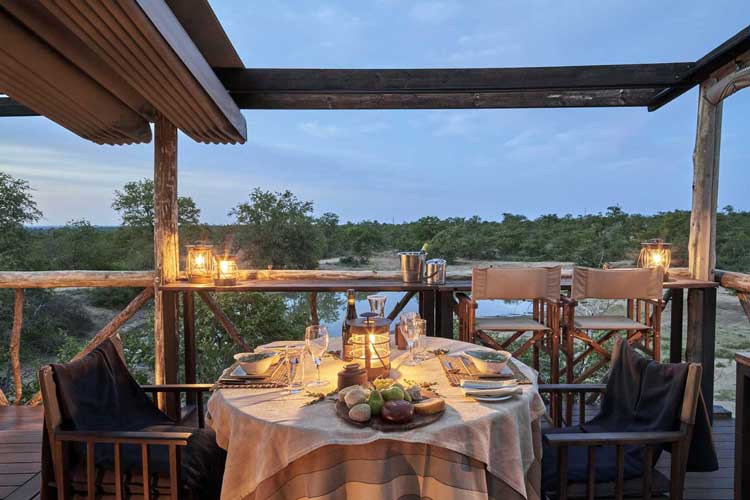 Giraffes Nest Dinning - Geiger�s Camp
